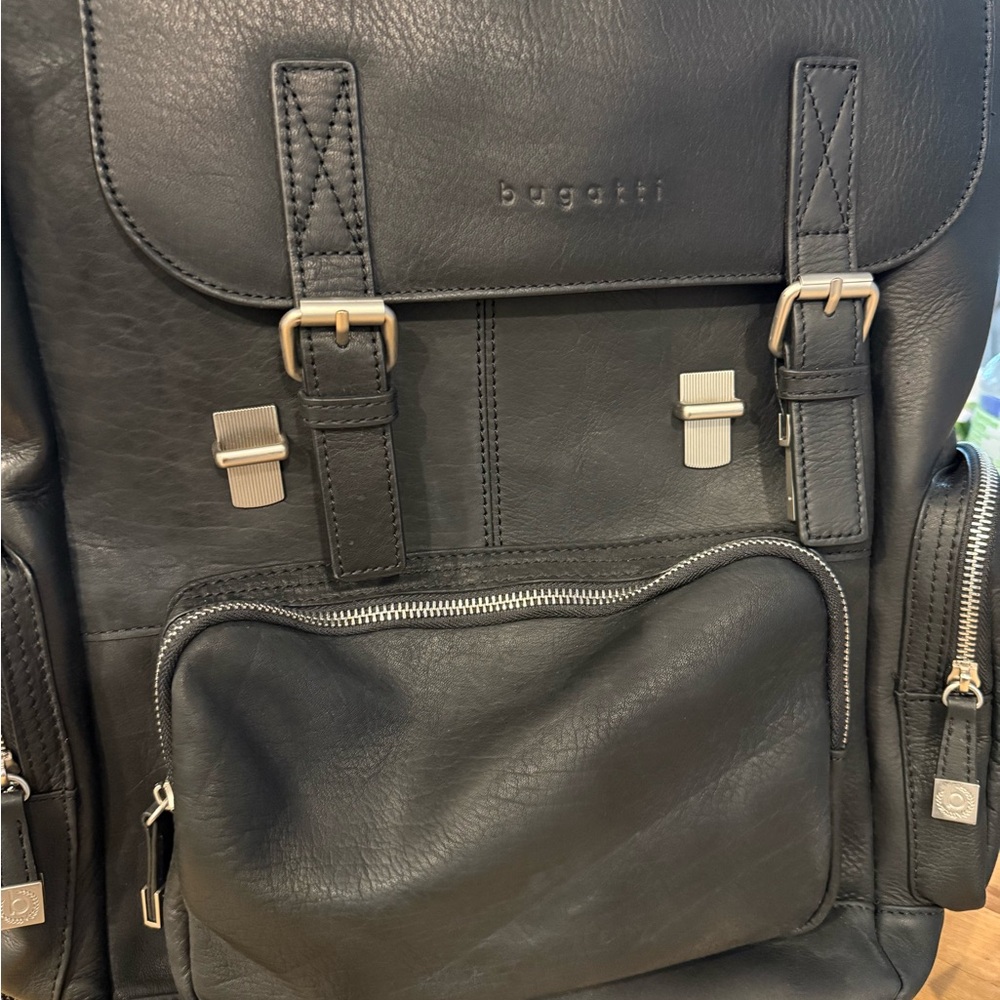 Bugatti Black Leather Backpack with Vintage Design